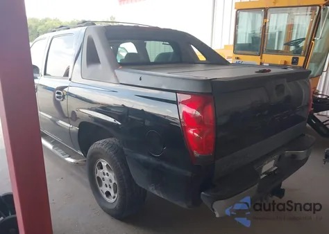 2005 Chevrolet Avalanche 1500 Ls z USA, uszkodzony, nr VIN 3GNEC12ZX5G202157